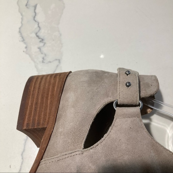 𝅺SAM EDELMAN Sz 9 Suede Crisscross  Cut Out Detail Buckles Stacked Heel Booties - Picture 6 of 15